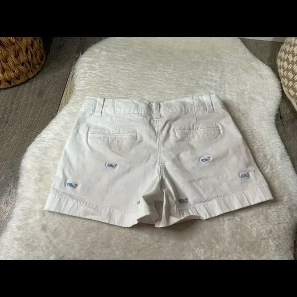 Vineyard Vines Kids White Blue Whale Embroidered Shorts - Picture 4 of 6
